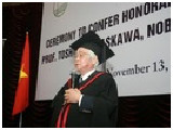 Giáo sư Nhật Bản đoạt giải Nobel Vật lý chia sẻ bí quyết thành công